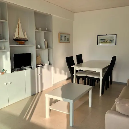 Jardin 308 Avec Terrasse Et Parking 아파트